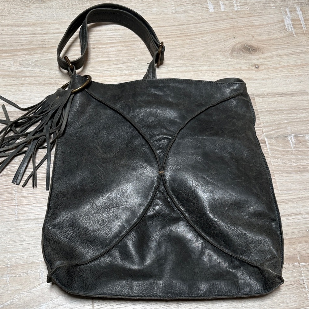 Lisa Leonard Gray  Leather Shoulder Bag
